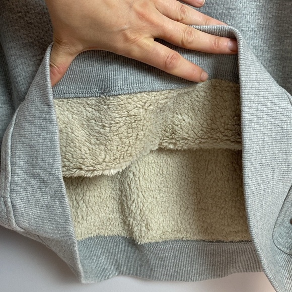 Coleman Long Sleeve Gray Sherpa Lined Crew size large - Picture 7 of 10